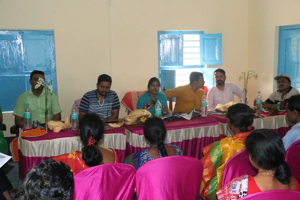 Video of Review Meeting and Inspection of Gram Panchayat - Dakshingram